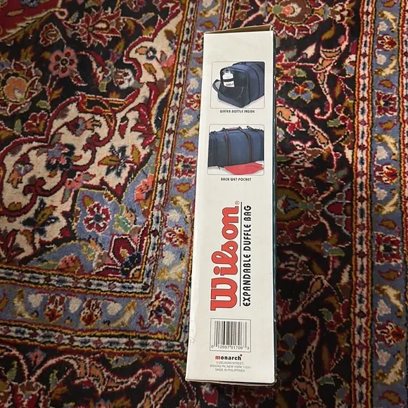 🌸 NEW WILSON EXPANDABLE DUFFEL BAG